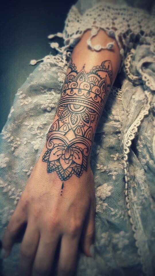 Resultado de imagen para lotus mandala tattoo arm