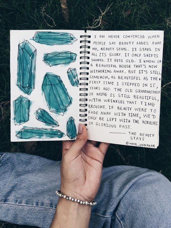 I am sharing 7 of my favorite excerpts from my writing journal // art journal, diy craft idea for teens, writers, lifestyle bloggers //